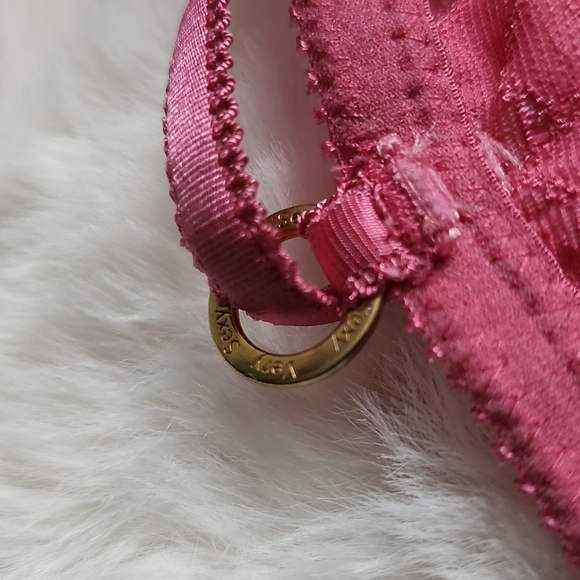 VS Very Sexy Bra - Picture 8 of 9